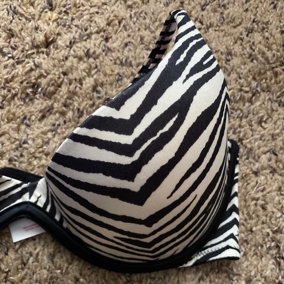 Victoria’s Secret PINK Scoopneck Bra - Picture 2 of 5